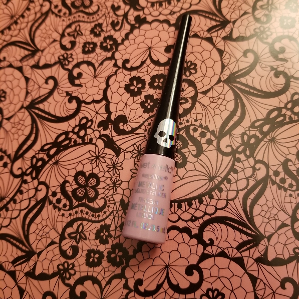 Wet n wild metallic liquid eyeliner